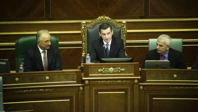 Veseli: Për korrupsion dhe krim le të ndëshkohet politika e jo qytetarët