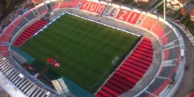 Kënga bashkon shqiptarët e serbët, koncert para ndeshjes në Elbasan Arena