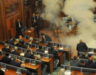 Mungesa e zgjidhjes politike çon në destabilizim