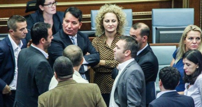 Ja çfarë ndodh nëse të gjithë deputetët e Opozitës ndjekin shembullin e Ramush Haradinajt