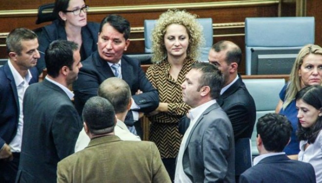 Ish-kandidati i Vetëvendosjes për deputet del kundër qëndrimeve të Partisë