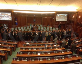 Po arrestohen deputetë (Foto)
