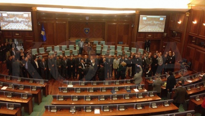 Po arrestohen deputetë (Foto)