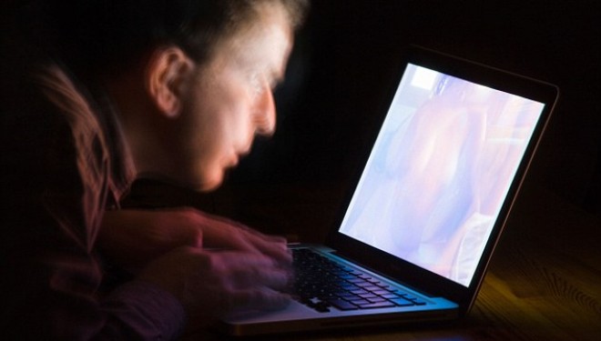 Nëse keni shikuar porno në internet, përgatituni që e gjithë bota ta kuptojë këtë (Foto +18)