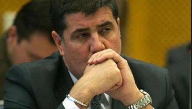 Lutfi Haziri, sot varrosë babën!