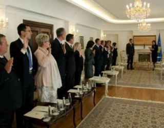 Presidentja Jahjaga dekreton 13 prokurorë të rinj