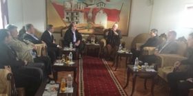 Familja Jashari i jep mbështetje SHFHDK-së