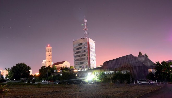 Vdes një person në Prishtinë, dyshohet se ra nga ndërtesa e ”Radio Kosovës”