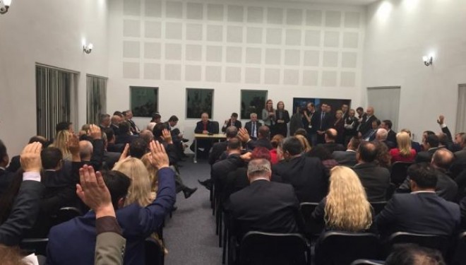 Përfundon seanca në sallën e improvizuar të Kuvendit