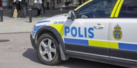 Suedi, një i vrarë nga sulmi me shpatë
