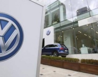Policia franceze bastis zyret e Volkswagen