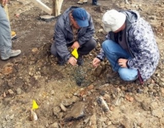 Vazhdojnë gërmimet për varrezë masive në Kizhevak të Rashkës