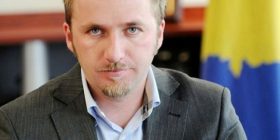 Edhe këshilltari i Thaçit thotë se dhuna e opozitës në Kuvend ndikoi në votimin për UNESCO