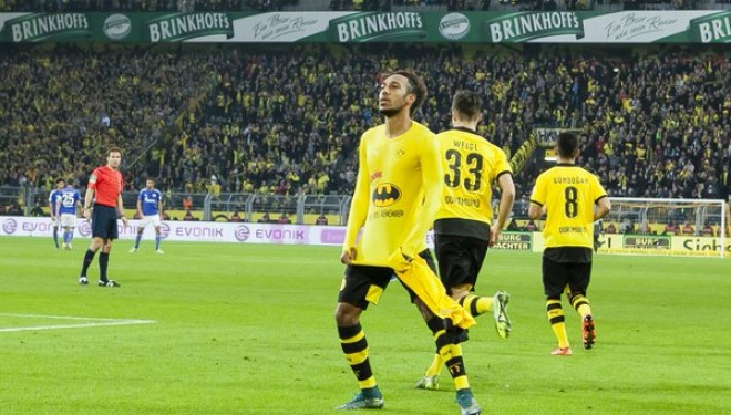 Borussia Dortmund fiton derbin e Ruhrit