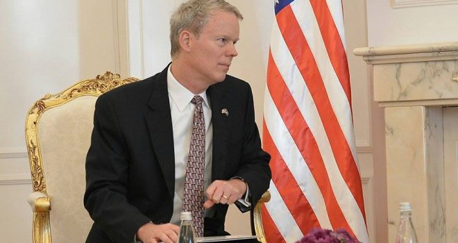 Ambasadori Delawie uron Kosovën për vizat: Amerika feston me ju