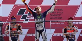 Moto GP, Lorenzo fiton në Valencia dhe kurorëzohet kampion