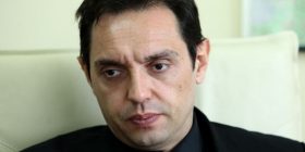 Vulin: Prishtina shëron plagët e mposhtjes duke sulmuar serbët