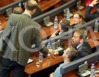 Ymeri: Deda është deputet i VV-së dhe ashtu do të vazhdojë