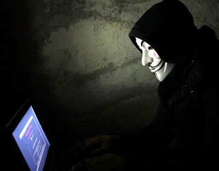 Anonymous nxjerr të dhëna, nesër pritet të ndodhin 8 sulme terroriste