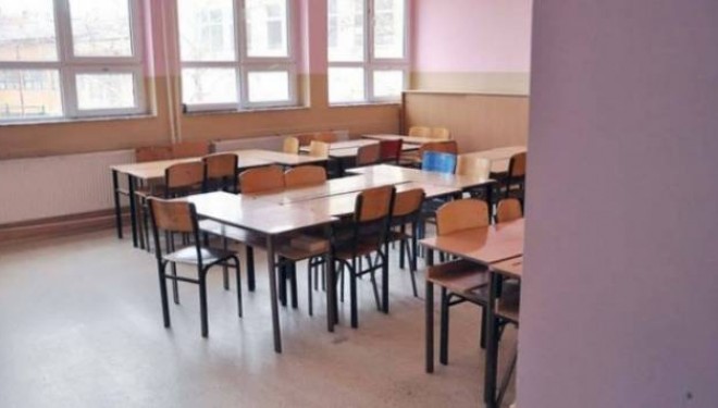 Kriza politike shtyn grevën e arsimit