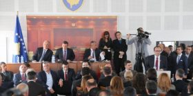Vazhdon debati për buxhetin, të pakënaqur edhe deputetët e pozitës