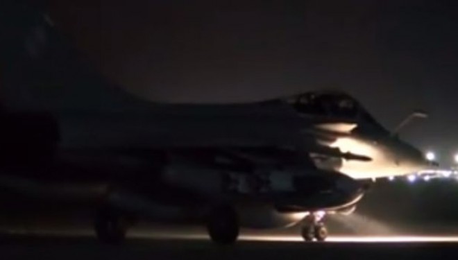 Pamje nga sulmet e Francës kundër ISIS’it në Siri (Video)