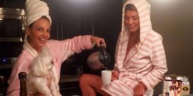 Bleona dhe Angela bëjnë dush së bashku dhe… (Foto)