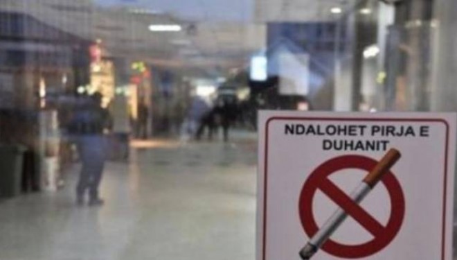 Mbi 100 gjoba u shqiptohen shkelësve të ligjit për duhanin