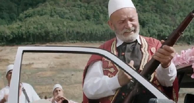 Lajçi: Mos m’ngul kryqe bjeshkëve t’mia, mos m’u sill si korb (Video)