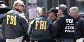 Personi që po kërkohet nga FBI-ja është vëllai i gruas së Enver Hoxhajt