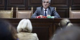 Vendim: Caktohet afati i provimeve për nëntor, s’vlen për kusht as për bursë