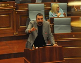 Veseli, Ismailit: “Take it easy”, ti kupton anglisht, çka po i nxjerr sytë! (Video)