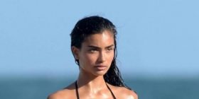 Kelly Gale me foto të nxehta, “dridh” Majemin (Foto)