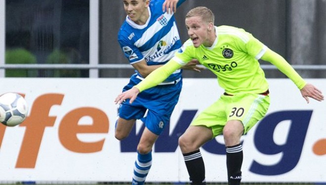 Eredivisie, Ajaxi thyen tabunë Zwolle