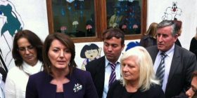 Jahjaga vizitoi Qendrën për Rehabilitimin e Nënës dhe Fëmijës