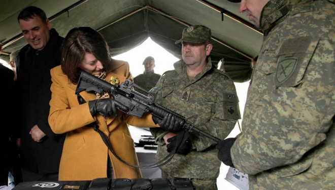 Jahjaga: FSK shumë shpejt do të jetë Forcë e Armatosur (Foto)