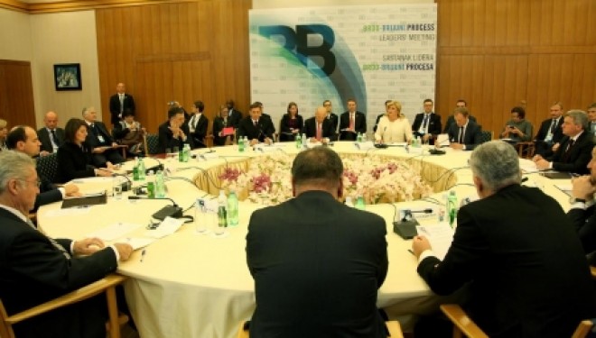 Jahjaga në Zagreb kërkon angazhim aktiv të ShBA e të BE-së në Kosovë