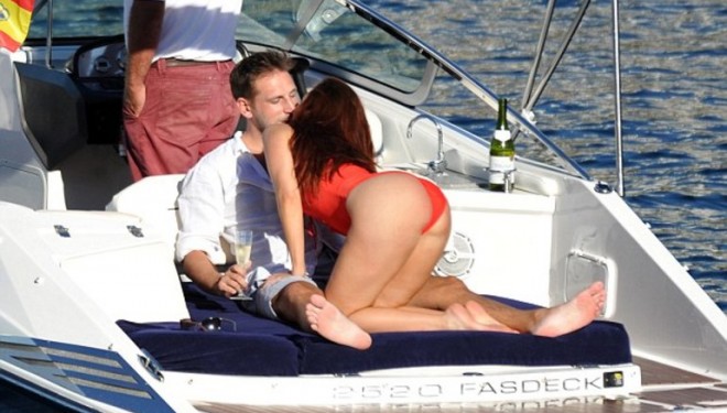 Një tjetër Jennifer me të pasme seksi (Foto)