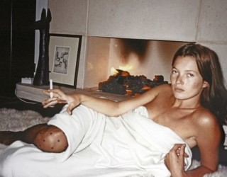 Kate Moss, “çmend” fansat (Foto)