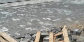 Komuna e Prishtinës për 7 muaj nuk i përfundon 150 metra rrugë (Foto)