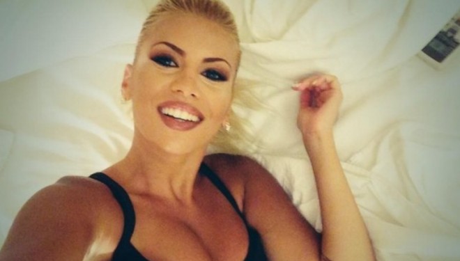 Luana, super seksi në palestër (Foto)