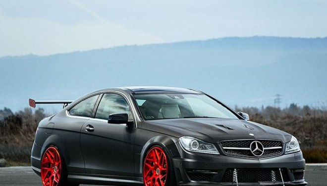 Mercedes-Benz C63 AMG, më i veçanti i ndërtuar ndonjëherë [FOTO]