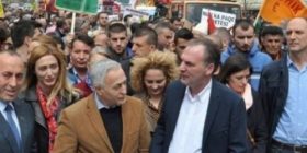 Analistët: Jemi në një situatë të rrezikshme, mosuniteti i opozitës po thellohet (Foto)