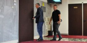PDK-ja në mbledhje para seancës