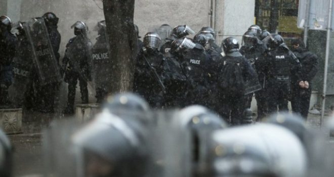 Policia parashikon dhunë, opozita e quan propagandë të Qeverisë