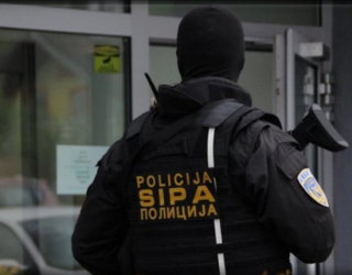 Shtetasja e Serbisë nga Mitrovica arrestohet në BeH për terrorizëm