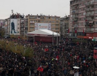 Ditën e festës pushteti e ktheu në ditë të dhunës