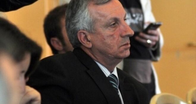 Qemajl Mustafa punësoi në ZRRE vajzën e mikut të tij