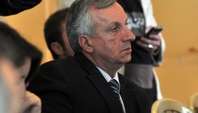 Qemajl Mustafa punësoi në ZRRE vajzën e mikut të tij