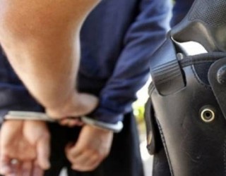 Arrestohen shtatëmbëdhjetë të dyshuar për terrorizëm, në mesin e tyre një kosovar